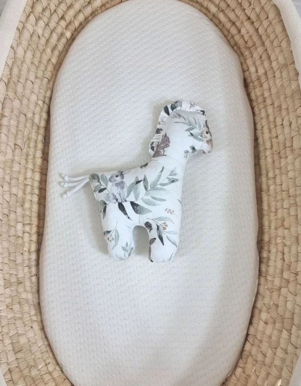 Konik LUCKY miękka maskotka z bawełny dla niemowląt - Woodland olive